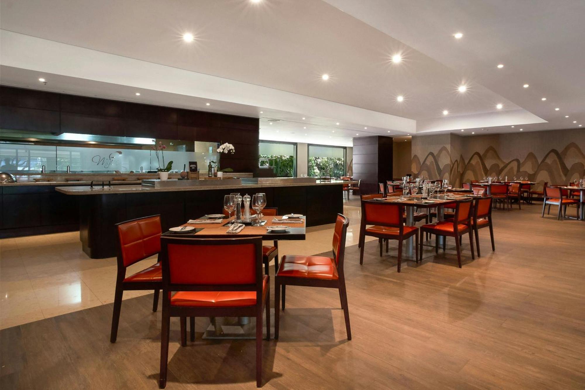 Renaissance Caracas La Castellana Hotel Екстериор снимка