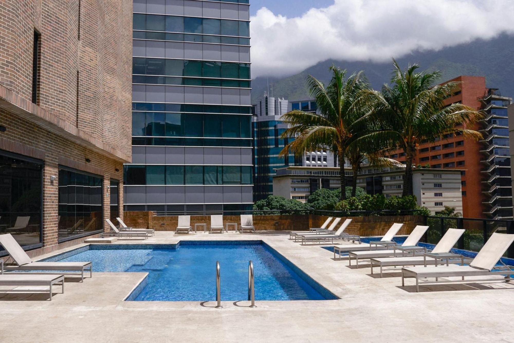 Renaissance Caracas La Castellana Hotel Екстериор снимка